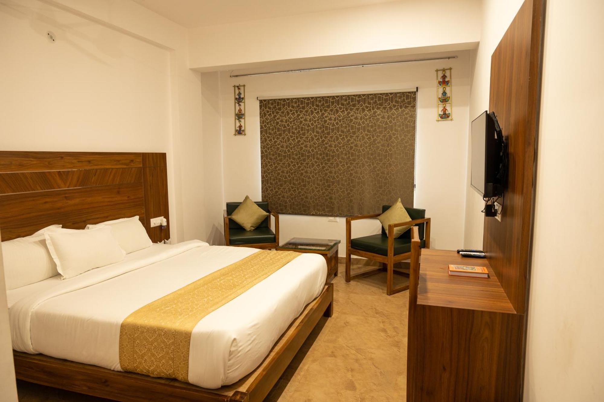 Отель Amritara Ramila Kutir Ayodhya Экстерьер фото